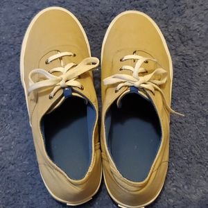 Supra Tan white laced sneakers... skate sneakers